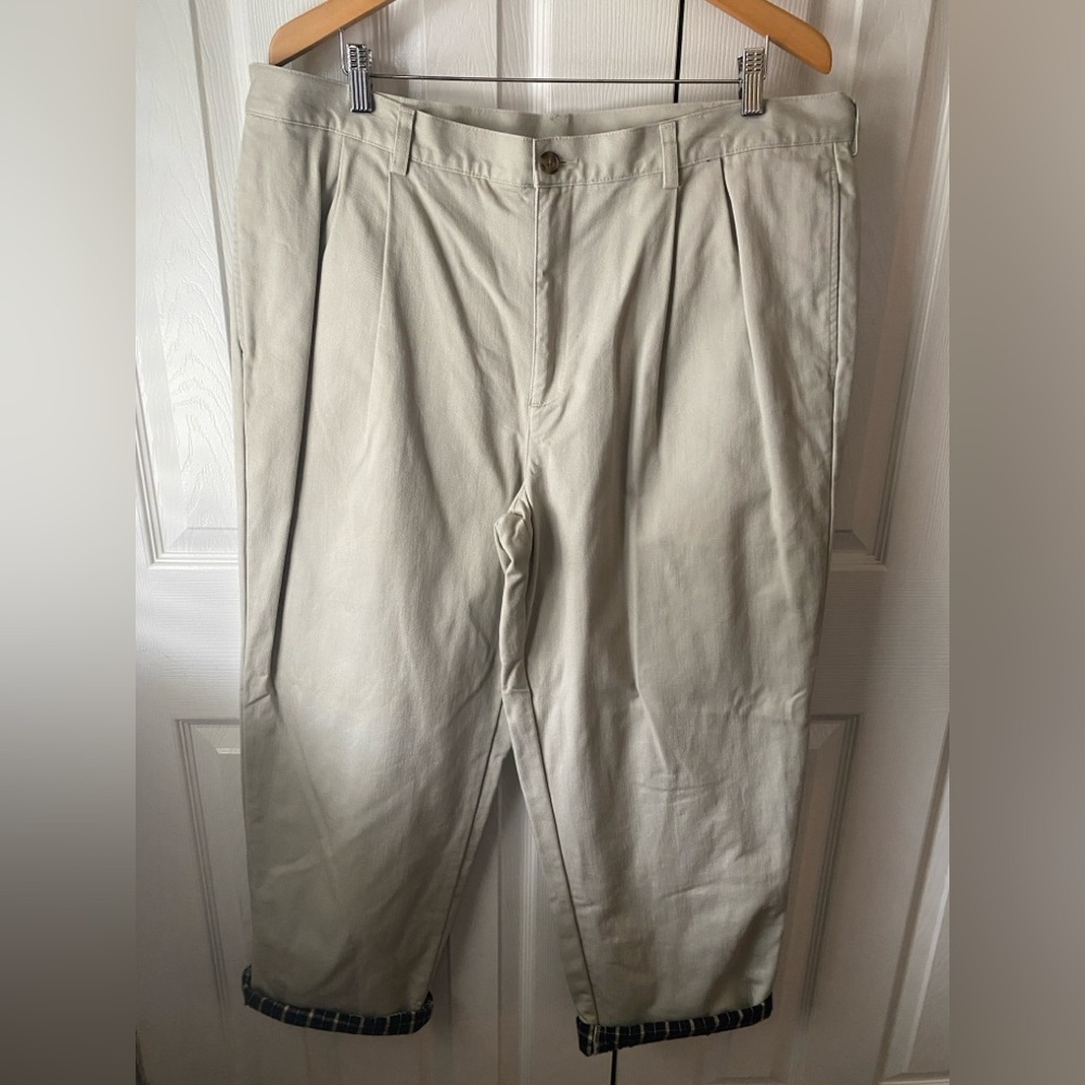 L.L. Bean Natural Fit Stone Cotton Flannel Lined Pleated Front Chino Pants 40/30